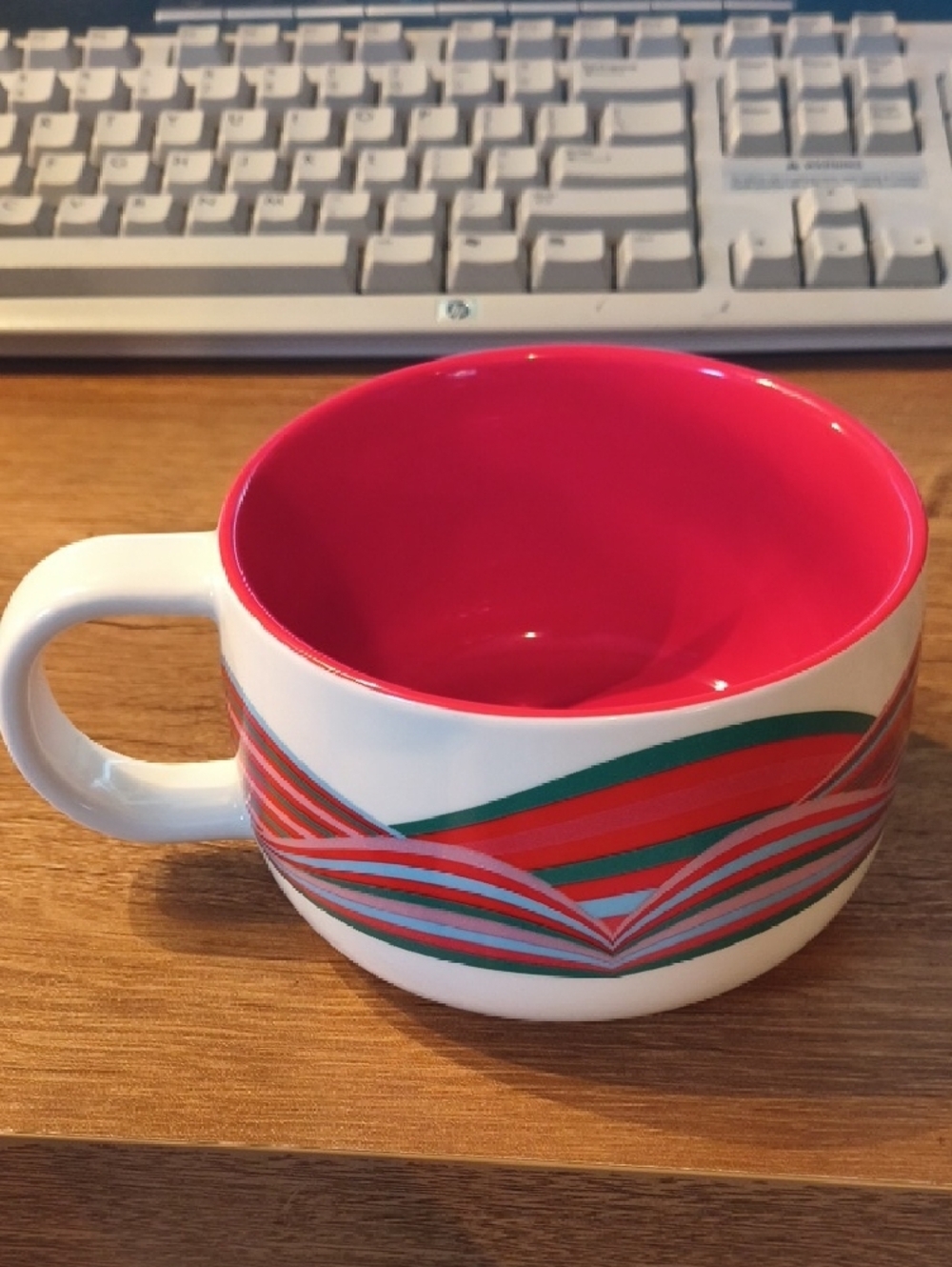 Starbucks 2024 Holiday Ribbon Large Ceramic 16oz Mug - Picture 2 of 5